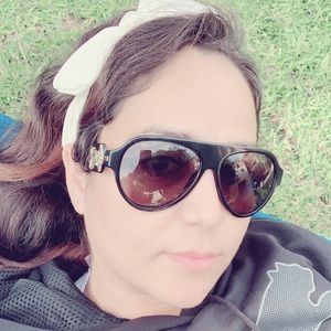 Meet your Posher, Karen